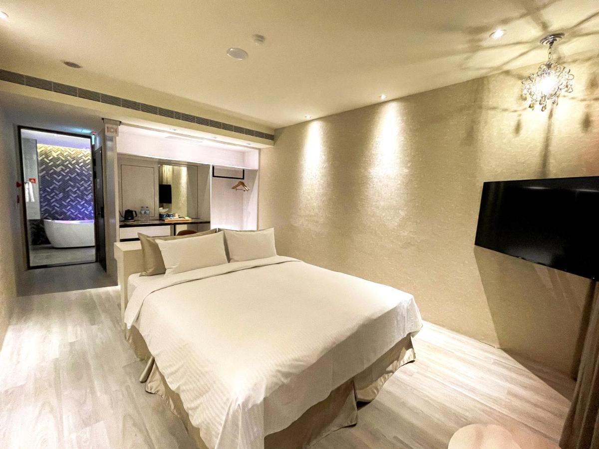 Fifth Avenue Motel Taichung Eksteriør bilde