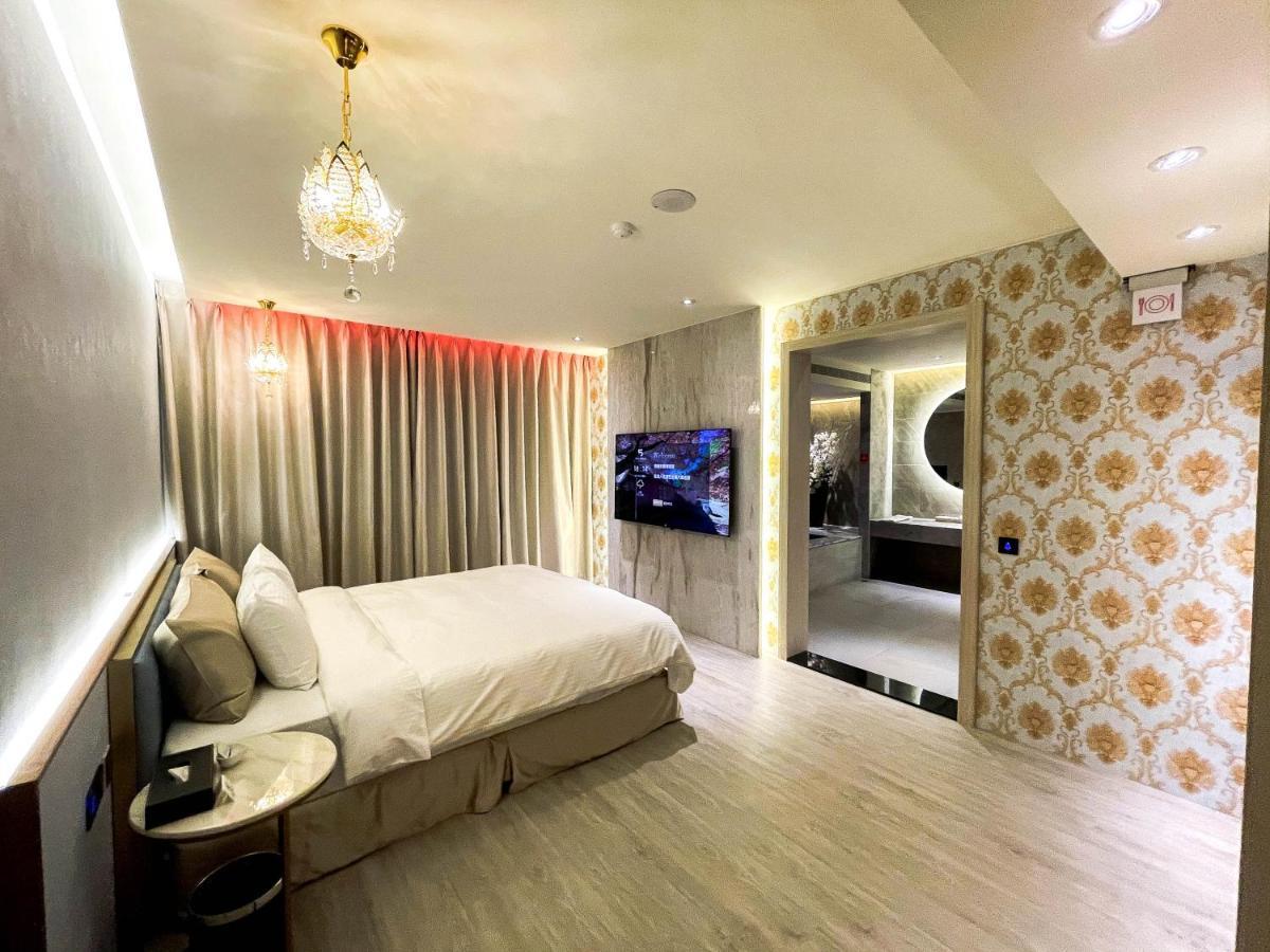 Fifth Avenue Motel Taichung Eksteriør bilde