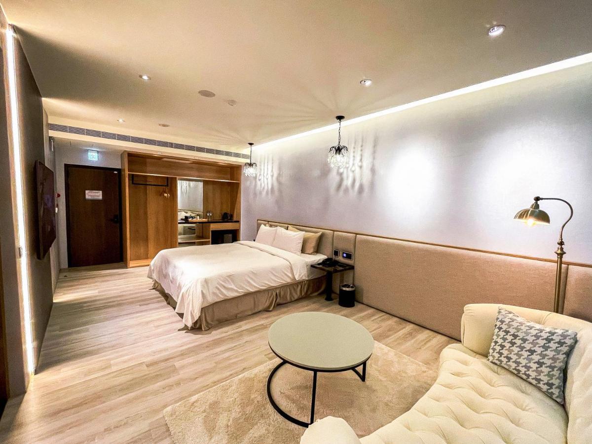 Fifth Avenue Motel Taichung Eksteriør bilde