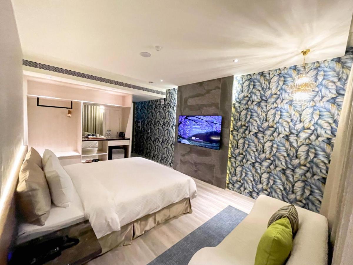 Fifth Avenue Motel Taichung Eksteriør bilde